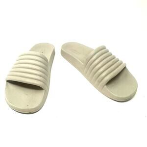 Girlfriend Collective Womens 9 Mens 8 Shoes Beige Pool Slide Flip Flops Slip On